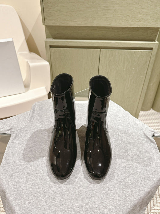 CELINE Les Bottes Triomphe Zipped Boot Black Patent Calfskin 452697