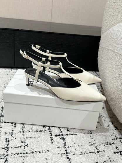 KITTEN T-BAR STRAP PUMP 5 CM IN WHITE PATENT CALFSKIN