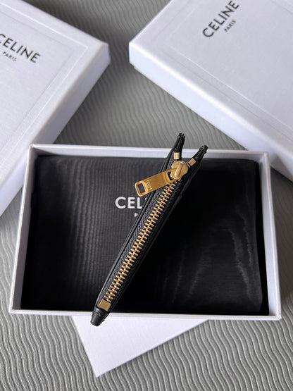 TRIOMPHE Zipped Card Holder Black Cowhide Leather